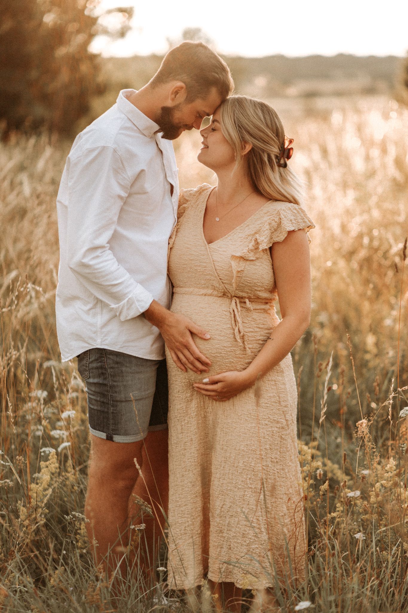 GRAVIDFOTOGRAFERING ÖREBRO KUMLA HALLSBERG NÄRKE PARFOTOGRAFERING GRAVIDFOTOGRAF FOTOGRAF BRÖLLOPSFOTOGRAF PARFOTOGRAF