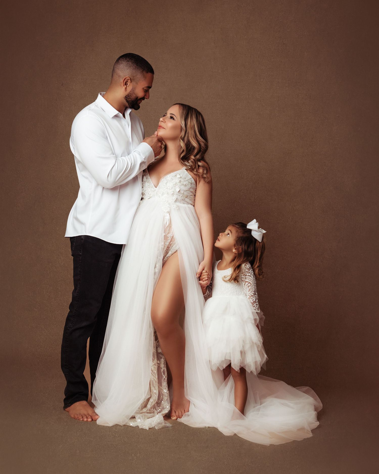 Georgetown TX Maternity Photographer, Leander Tx Studio Maternity Photos, Round Rock Tx Maternity Photographer