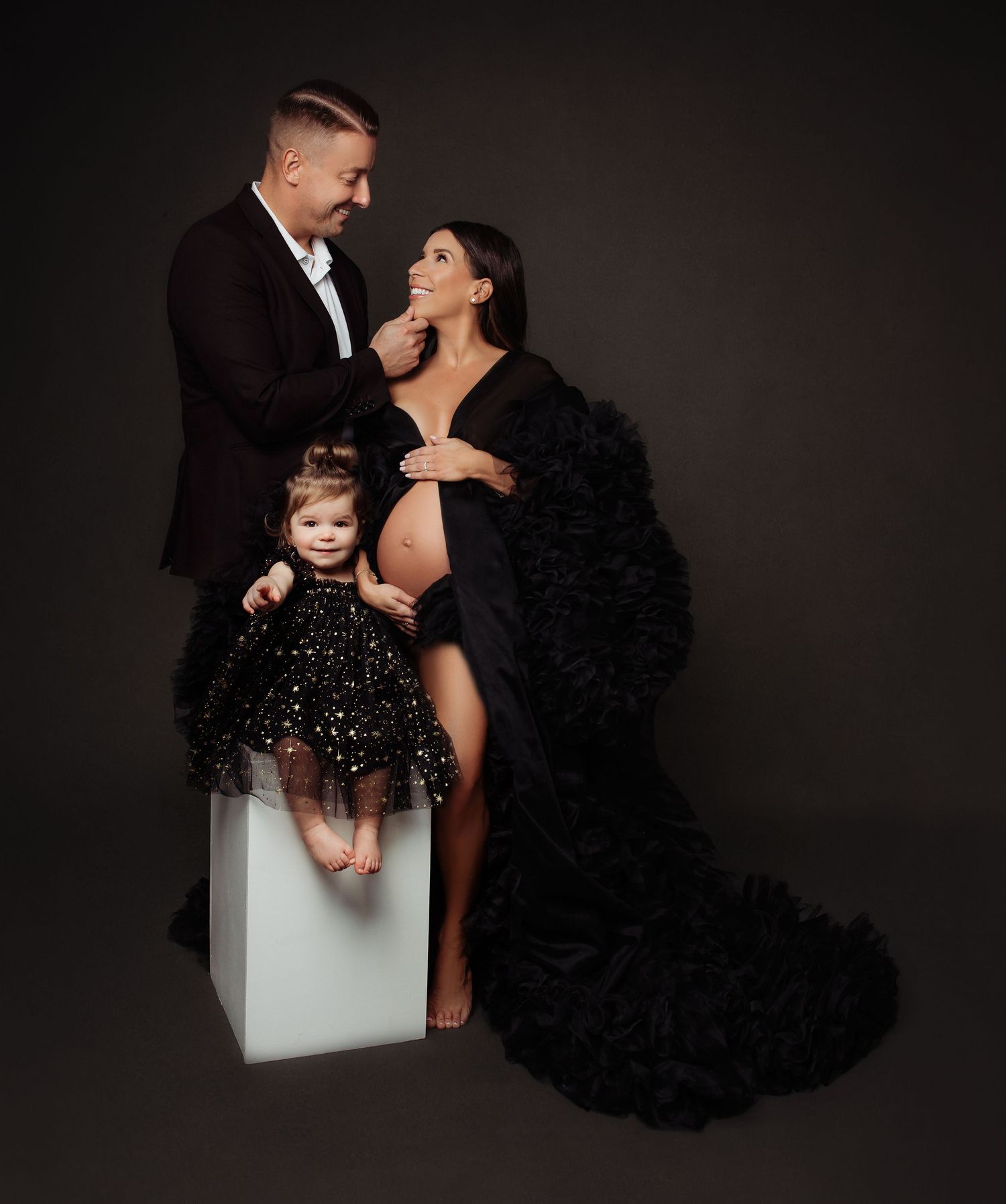 Georgetown TX Maternity Photographer, Leander Tx Studio Maternity Photos, Round Rock Tx Maternity Photographer