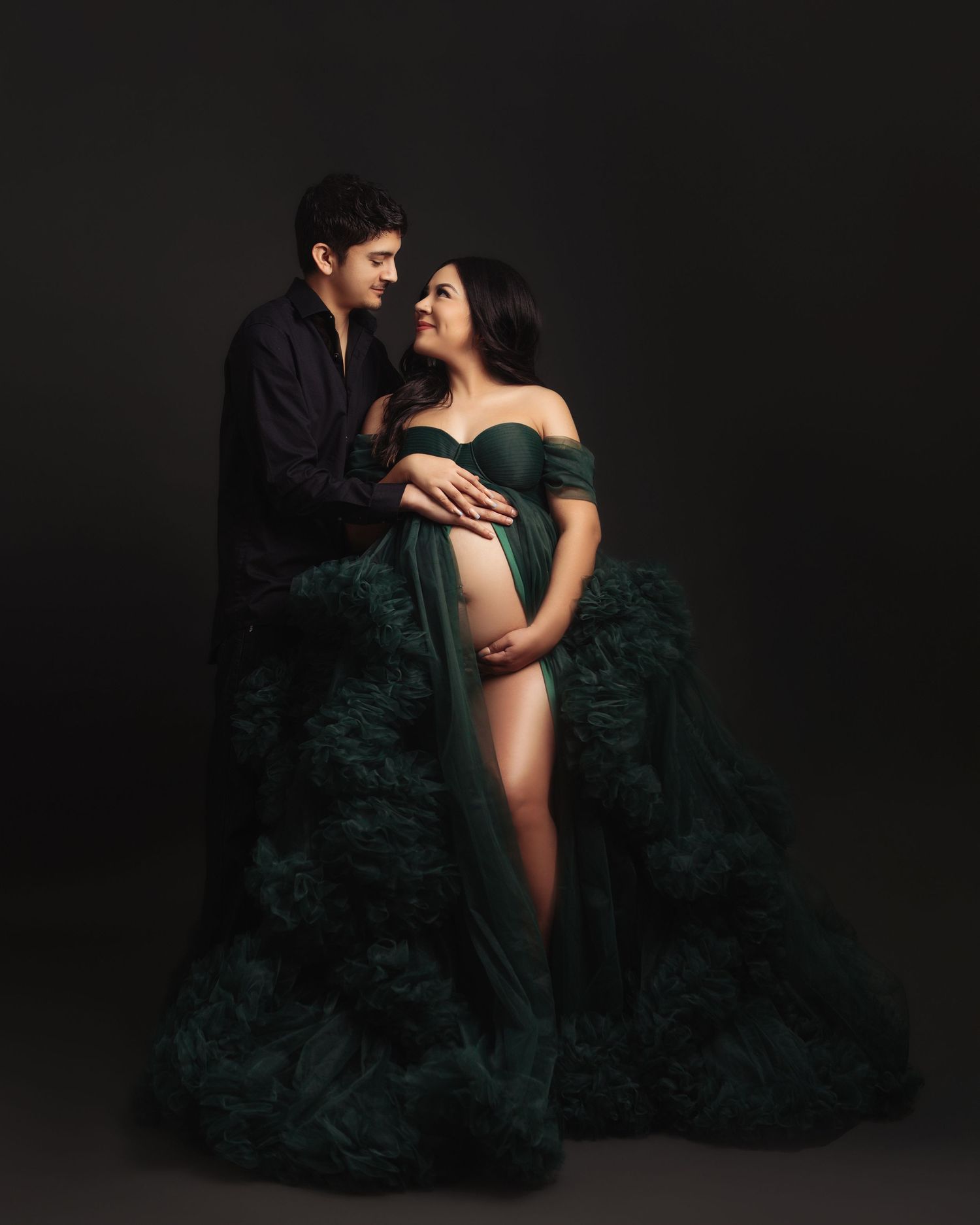 Georgetown TX Maternity Photographer, Leander Tx Studio Maternity Photos, Round Rock Tx Maternity Photographer