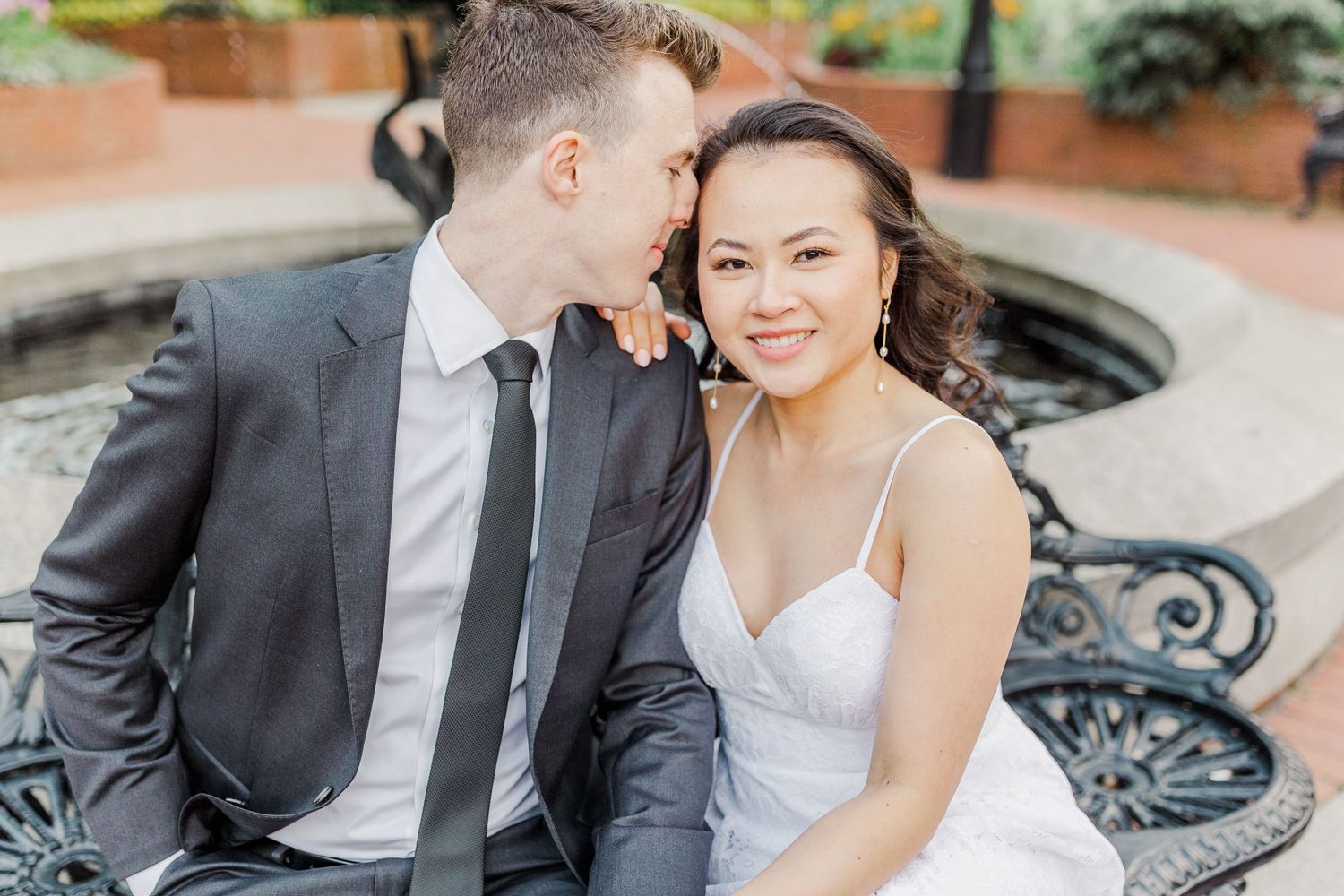 MOONGATE GARDEN WASHINGTON DC ENGAGEMENT PICTURES