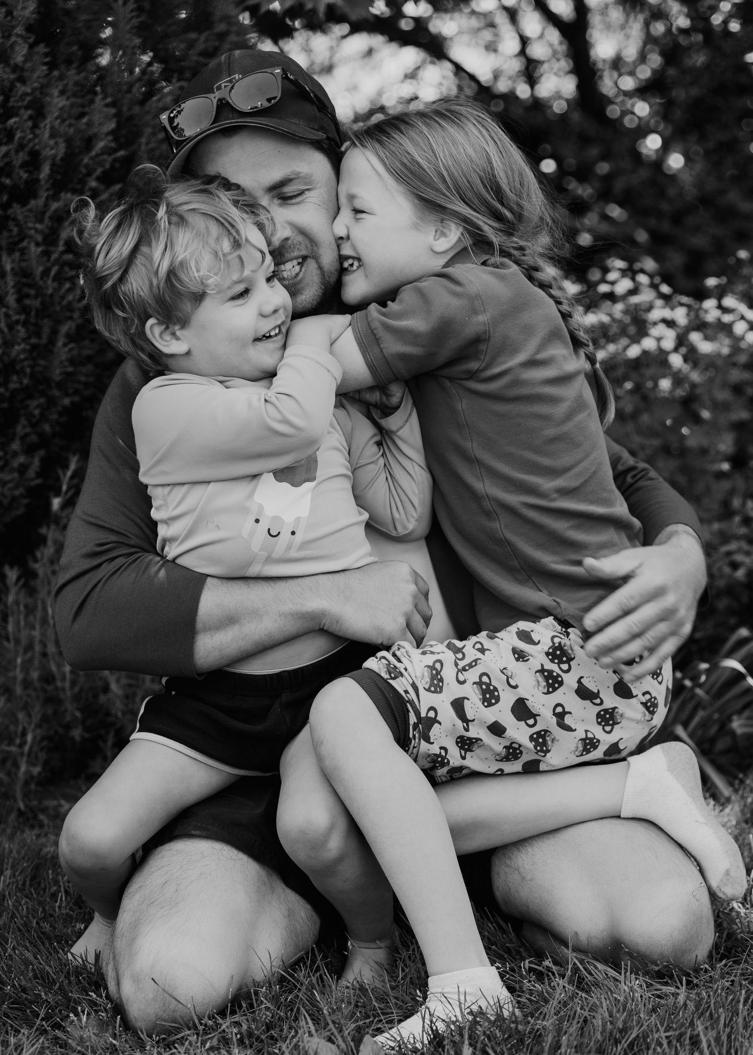 Dad and children photography posing, spruce and meadow photography
