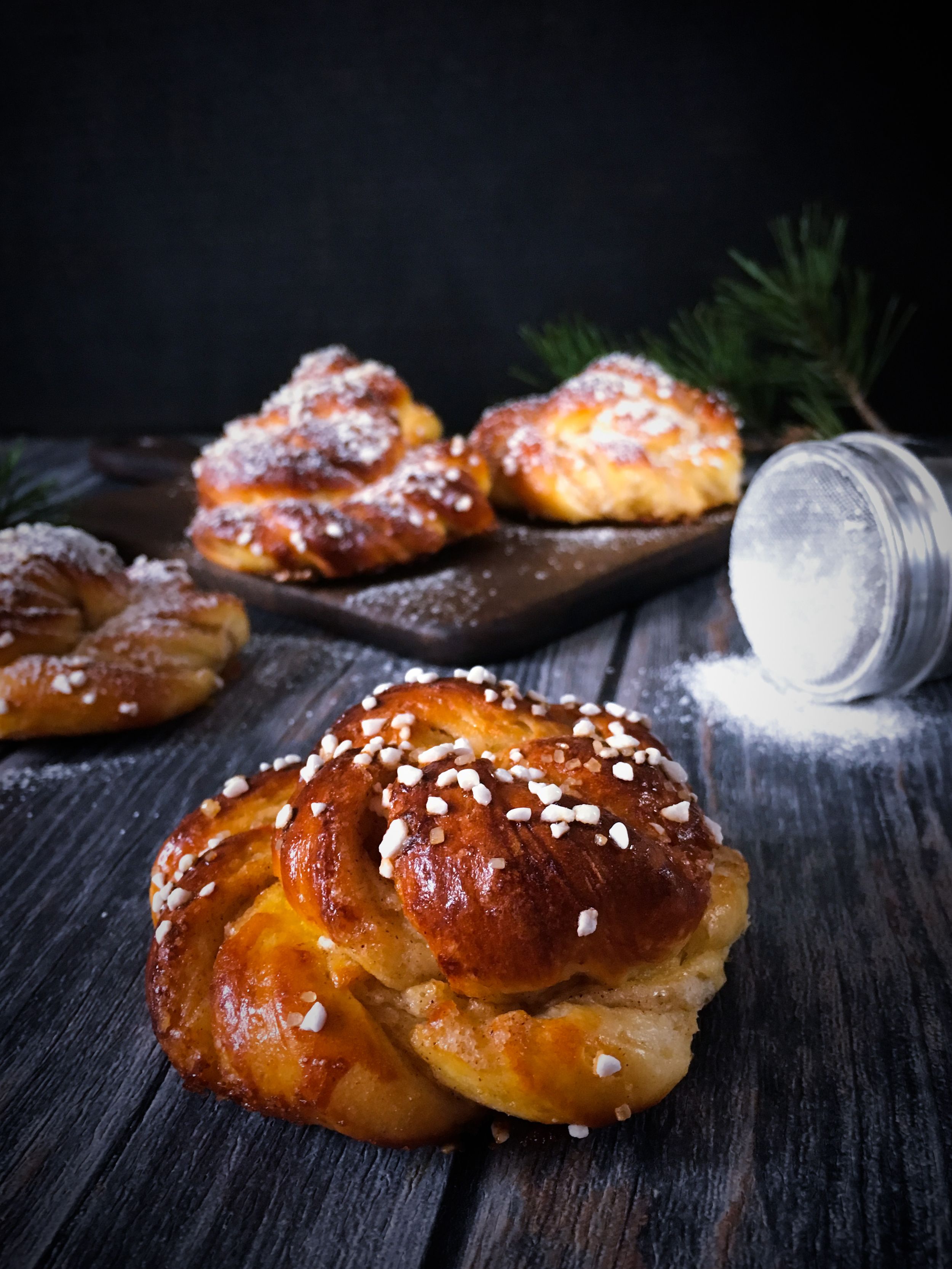 Kanelsnurr Norwegian Cinnamon Roll Three Pod Studio