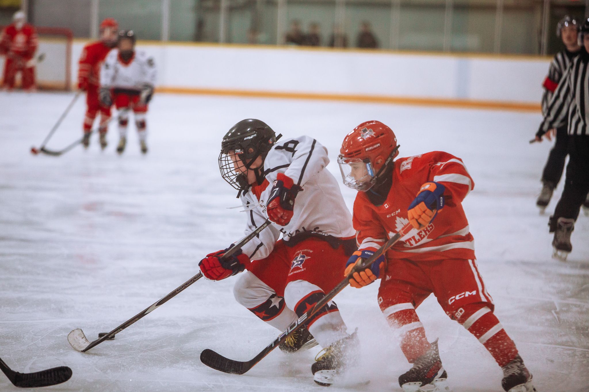 Hockey kids skating fast – Parksville youth sports coverage
