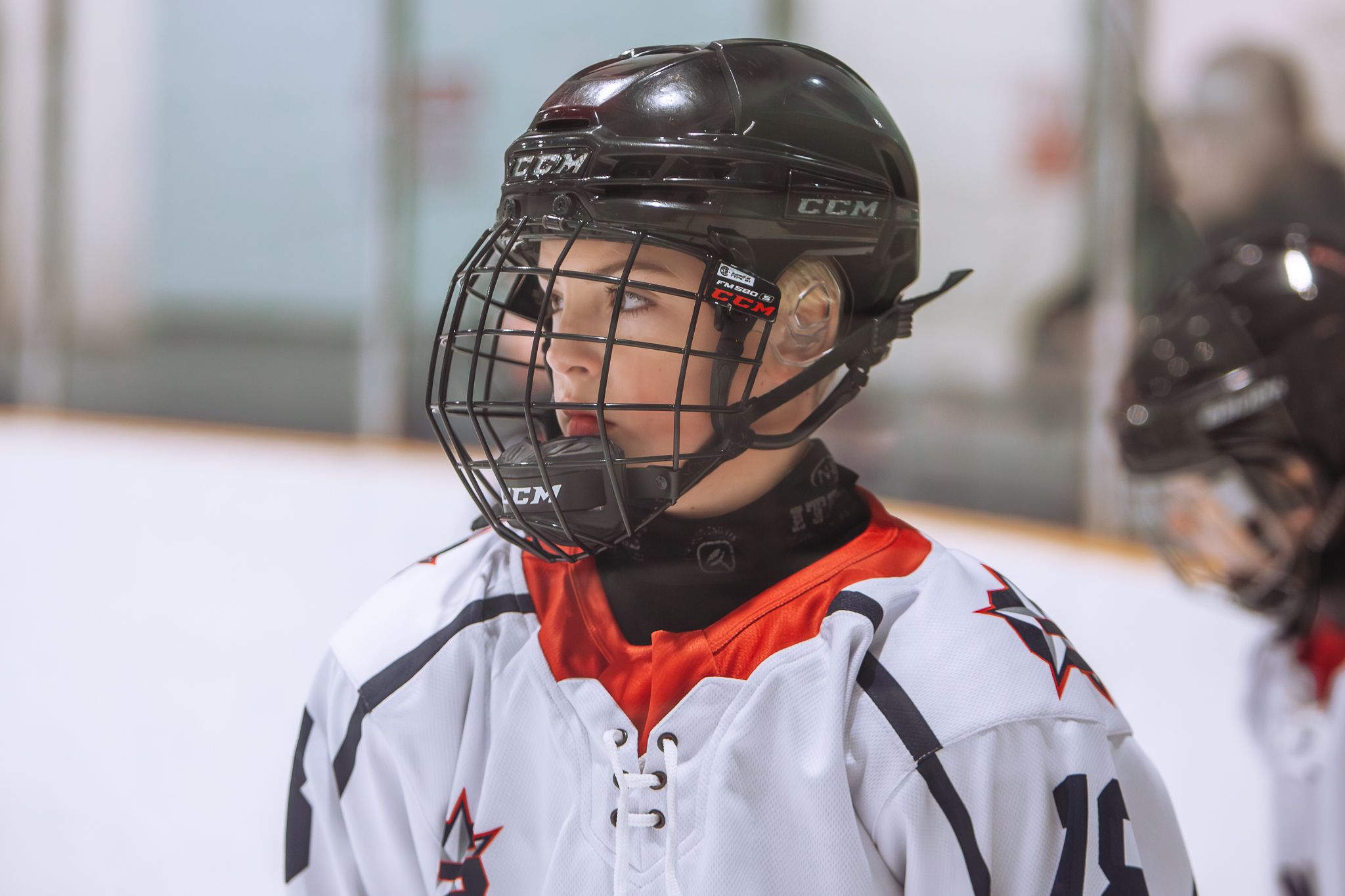 Youth hockey close up in game – Parksville sports photographer