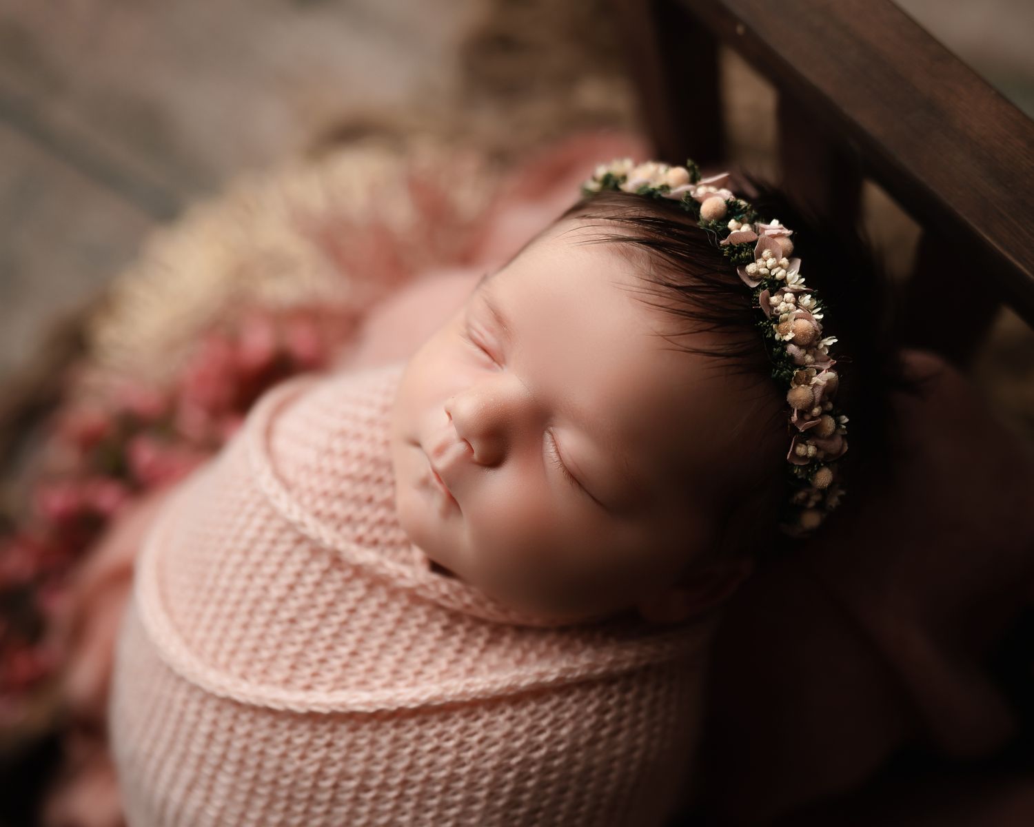 Newborn photography studio located in between Atlanta, Georgia and Birmingham, Alabama with full service photo studio.
