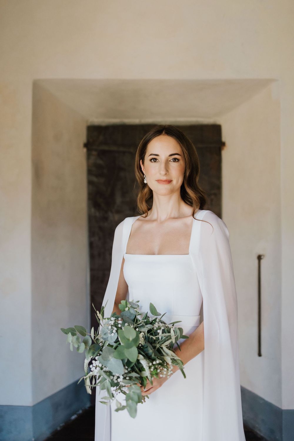 Refined floral arrangements for a summer wedding in Tuscany.