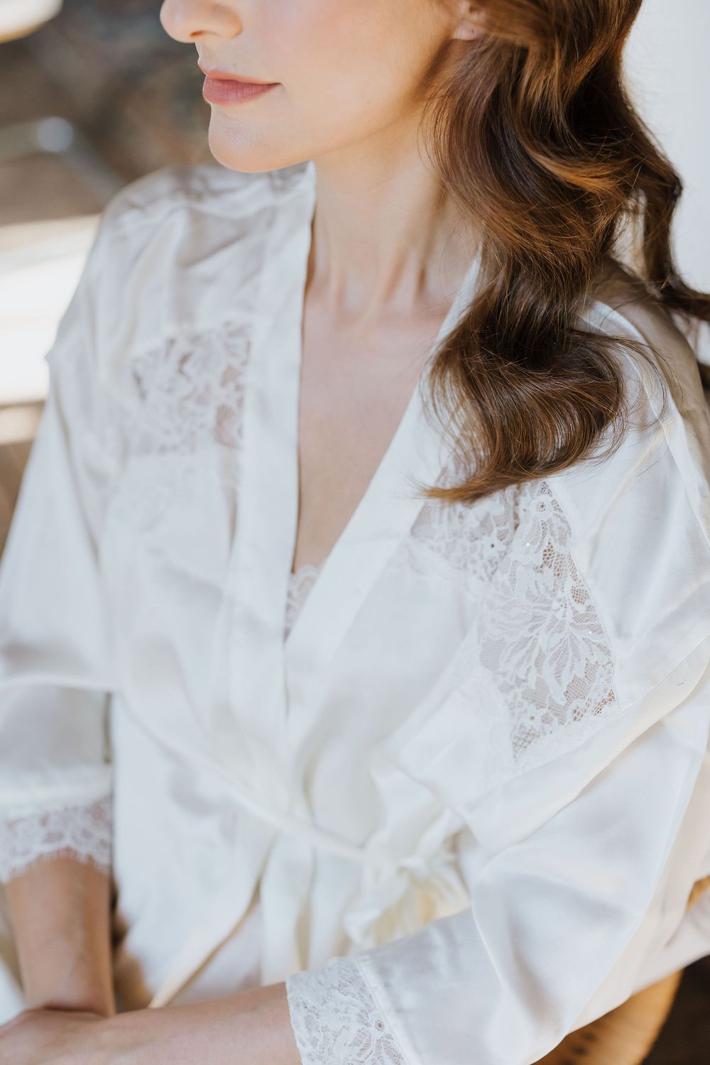 Natural light and elegant mood in a Tuscan destination wedding.
