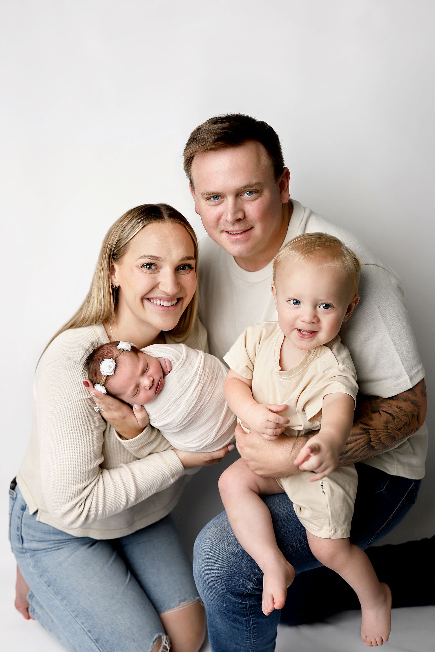 Santaquin Utah newborn photography, newborn and family photography, in-home studio session