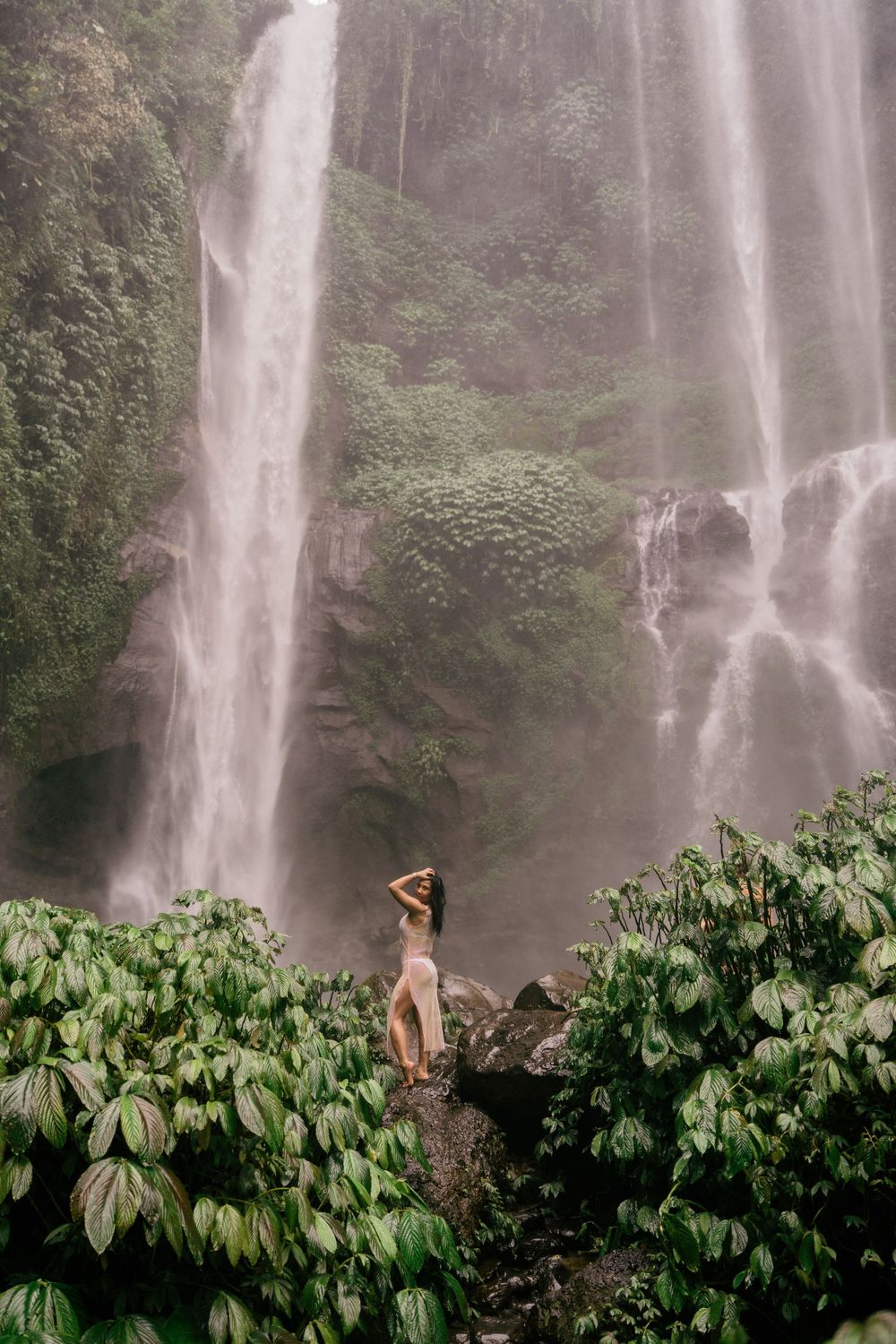 Solo lifestyle photoshoot at Sekumpul waterfall