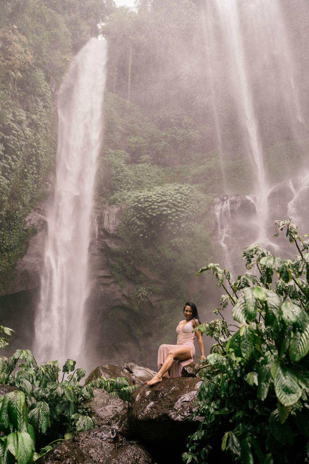 Solo lifestyle photoshoot at Sekumpul waterfall