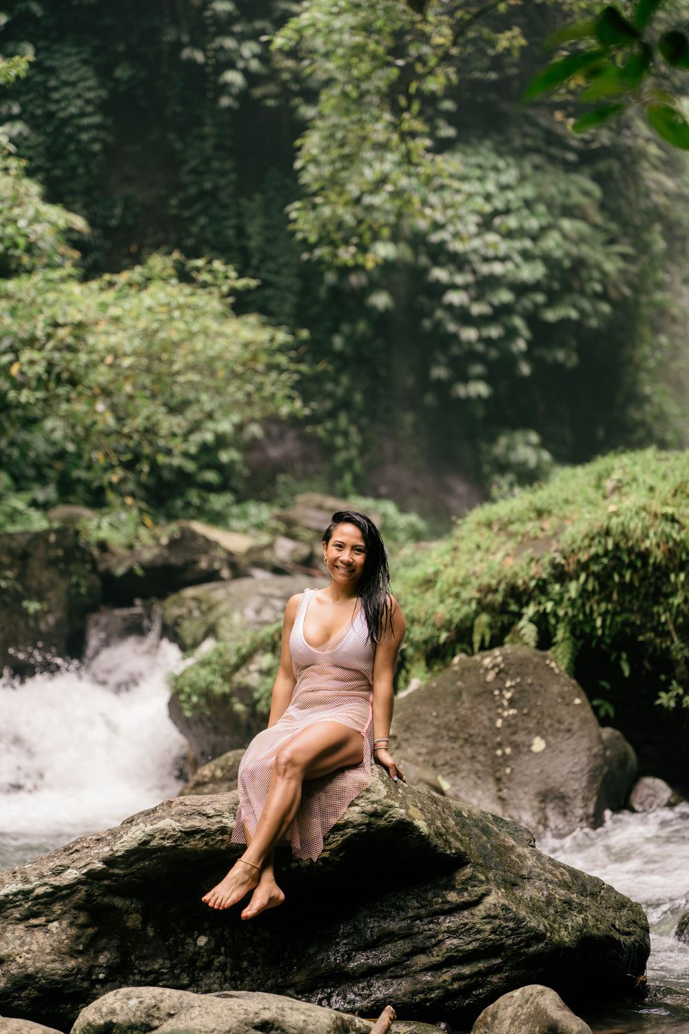 Solo lifestyle photoshoot at Sekumpul waterfall