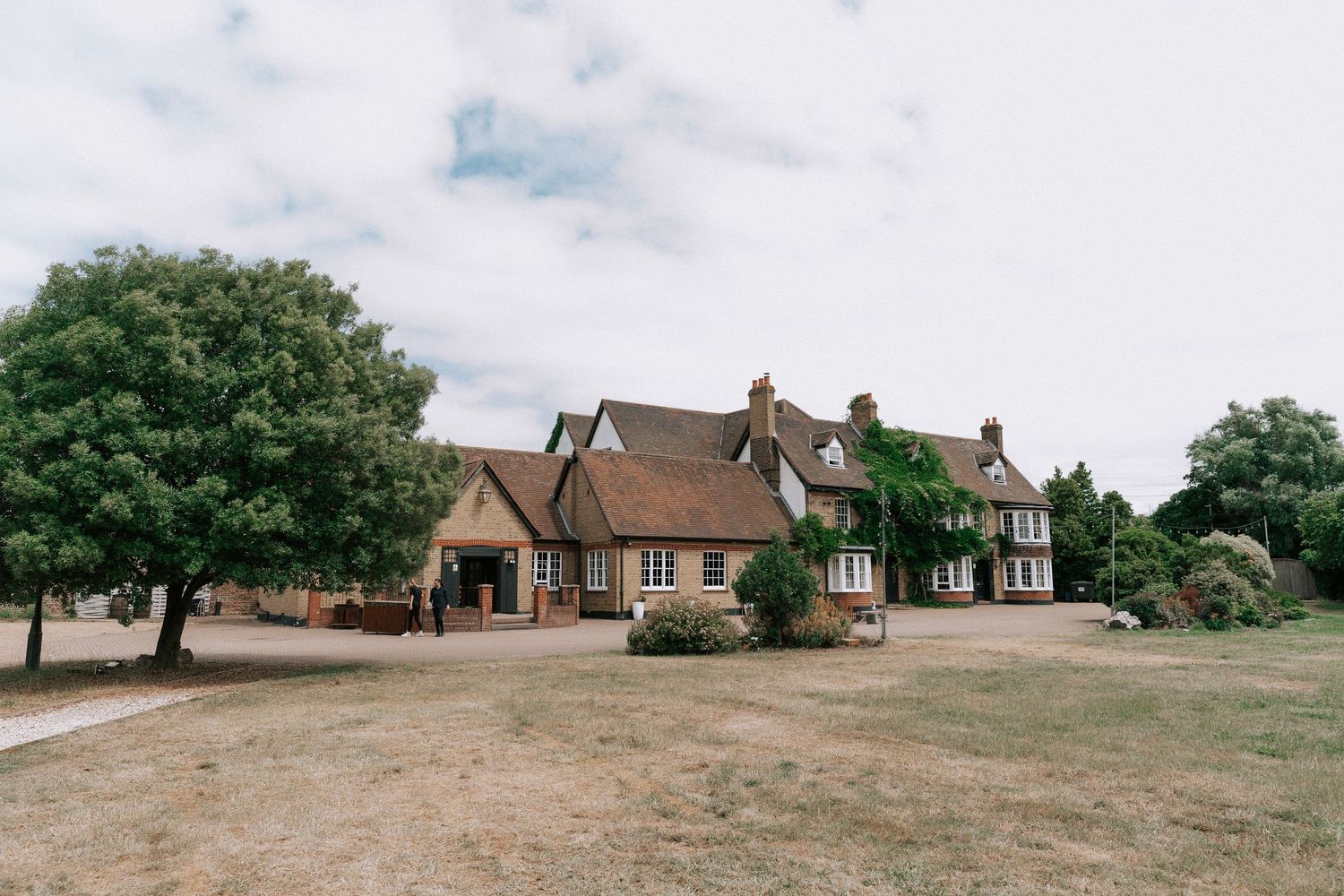 Cromwell Manor Pitsea - Historic 15th Century Wedding Venue Basildon