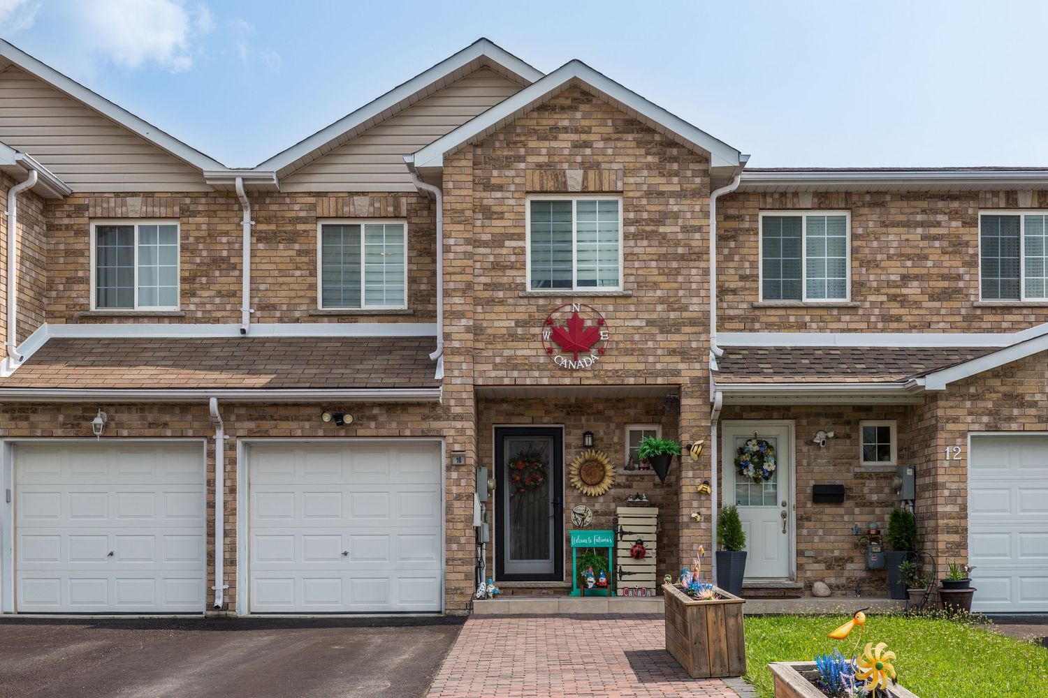 A photo of a townhome in Orillia Ontario for a real estate listing in North Simcoe County photographed by Sarah Tennant