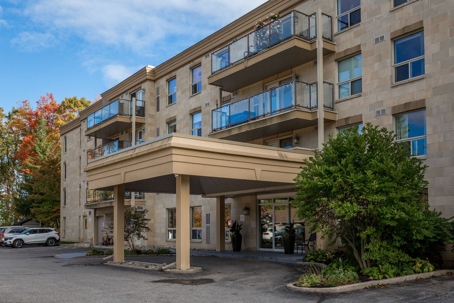 A photo of a condo in Orillia Ontario for a real estate listing in North Simcoe County photographed by Sarah Tennant