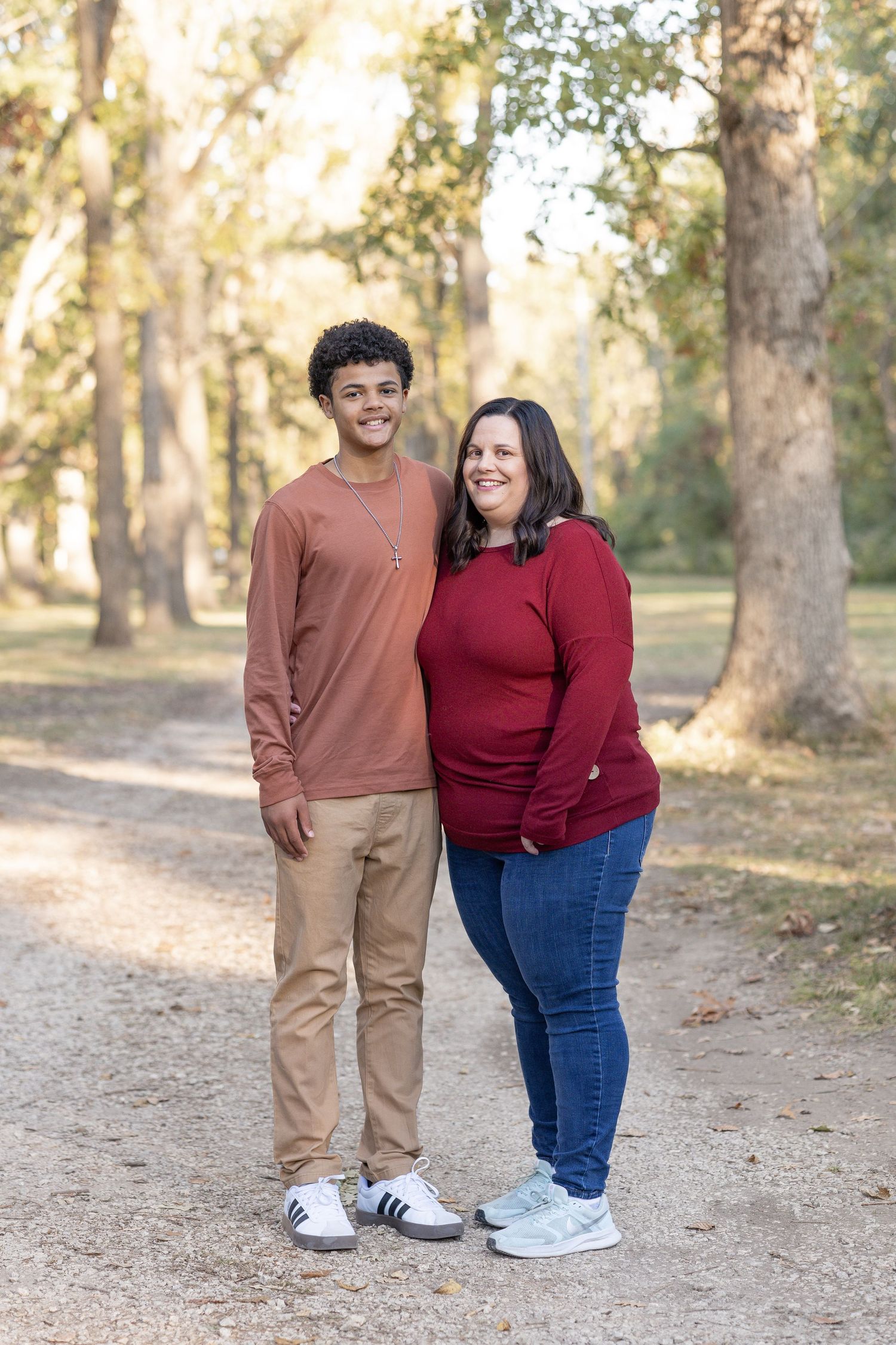Springfield, IL family photographer captures a mom with her son during a photo session in Central, IL