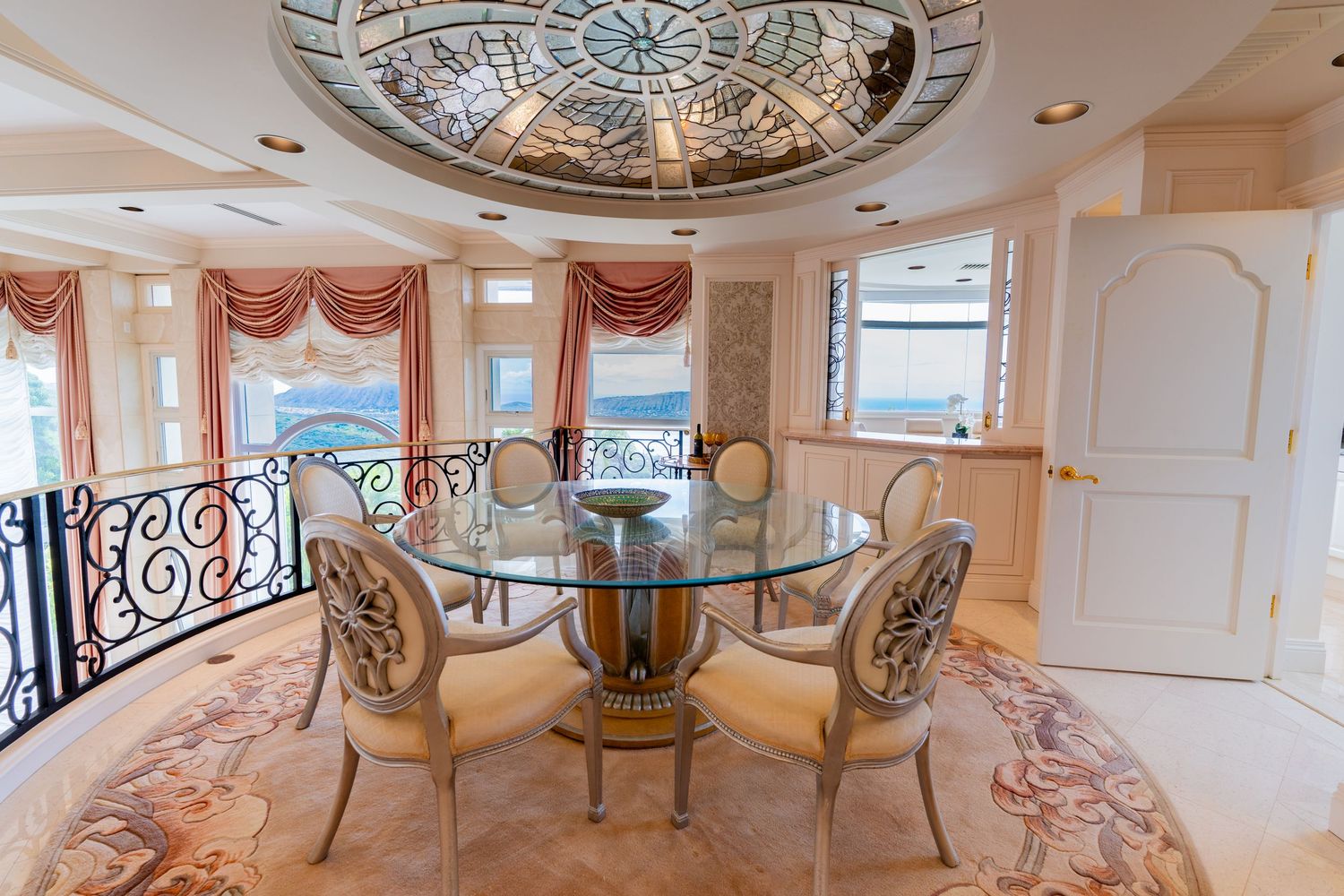 Real estate photographer
real estate photographer Hawaii, Dubai
Real Estate photography 
Luxury real estate photographer
Real estate Oahu