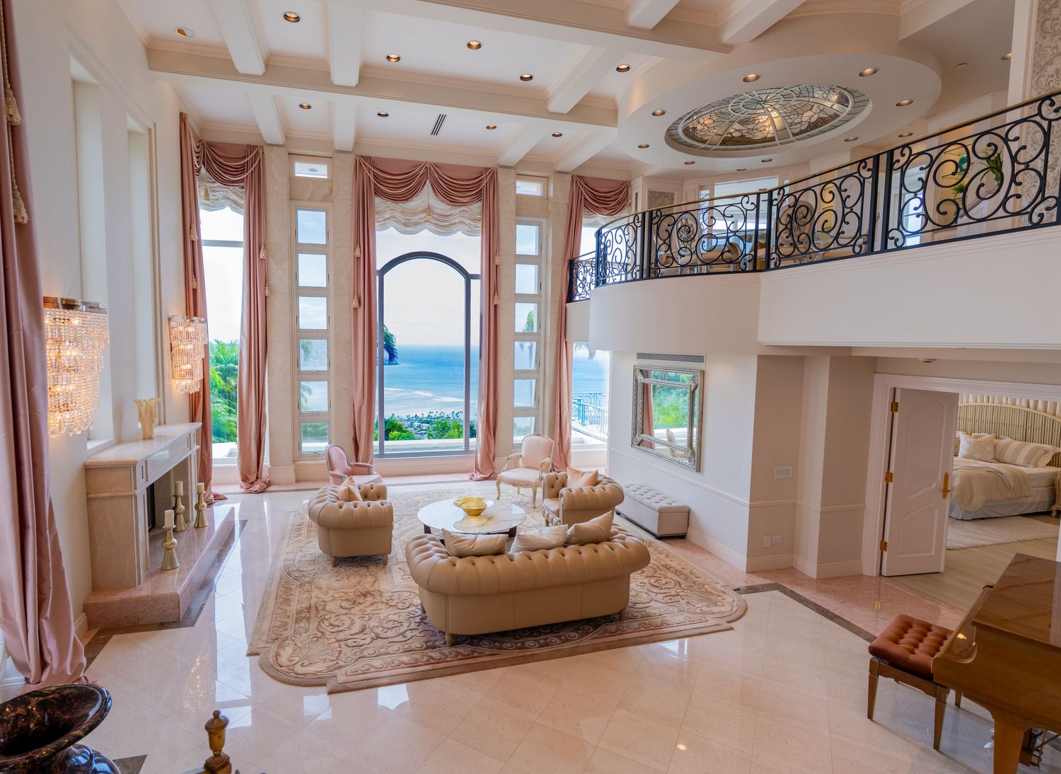 Real estate photographer
real estate photographer Oahu Hawaii
Real Estate photography 
Luxury real estate photographer
Real estate Oahu
