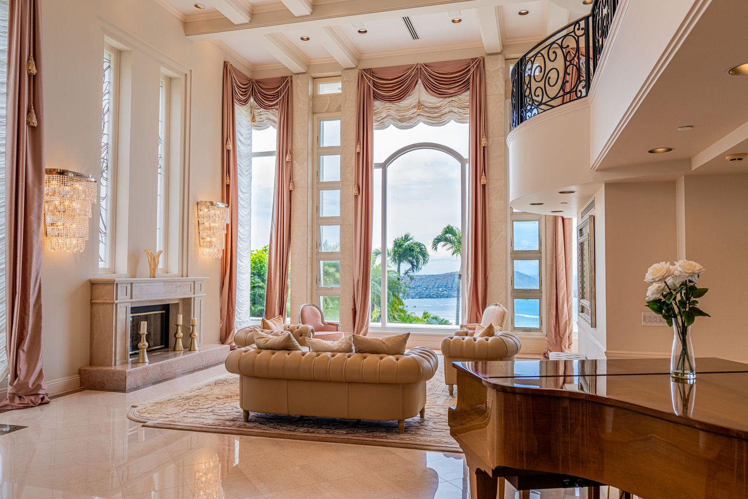 Real estate photographer
real estate photographer Hawaii, Dubai
Real Estate photography 
Luxury real estate photographer
Real estate Oahu