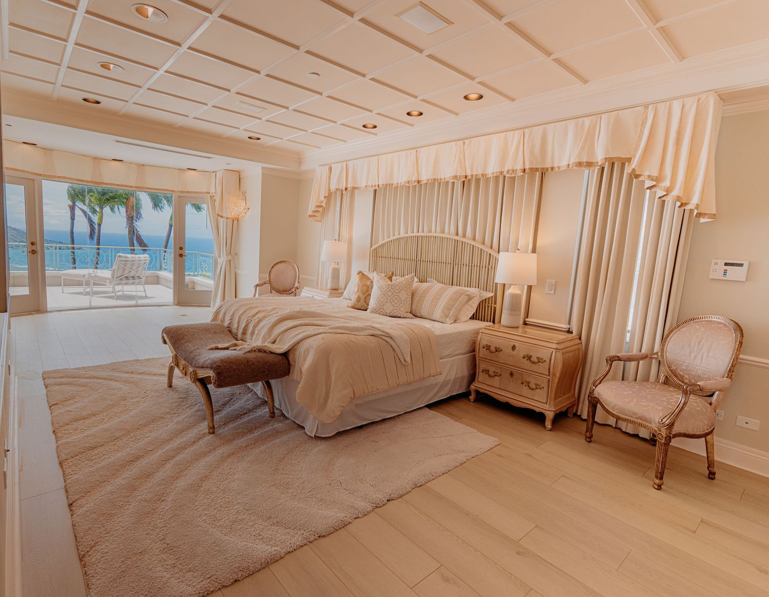 Real estate photographer
real estate photographer Hawaii, Dubai
Real Estate photography 
Luxury real estate photographer
Real estate Oahu