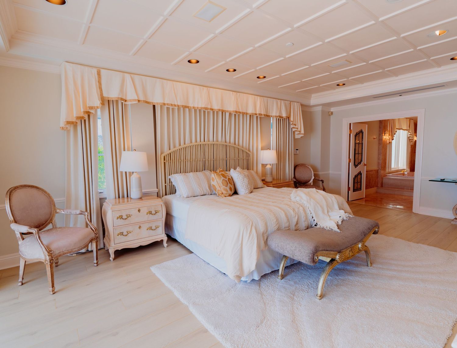 Real estate photographer
real estate photographer Hawaii, Dubai
Real Estate photography 
Luxury real estate photographer
Real estate Oahu