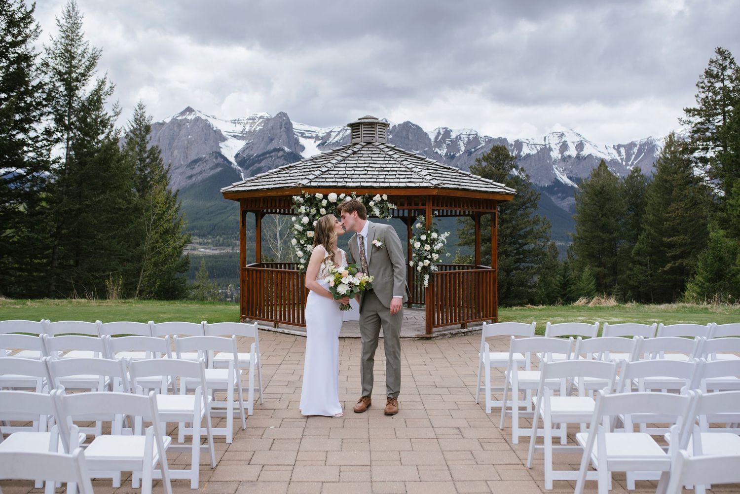 Silvertip Resort Canmore Wedding
Canmore Wedding Photographer