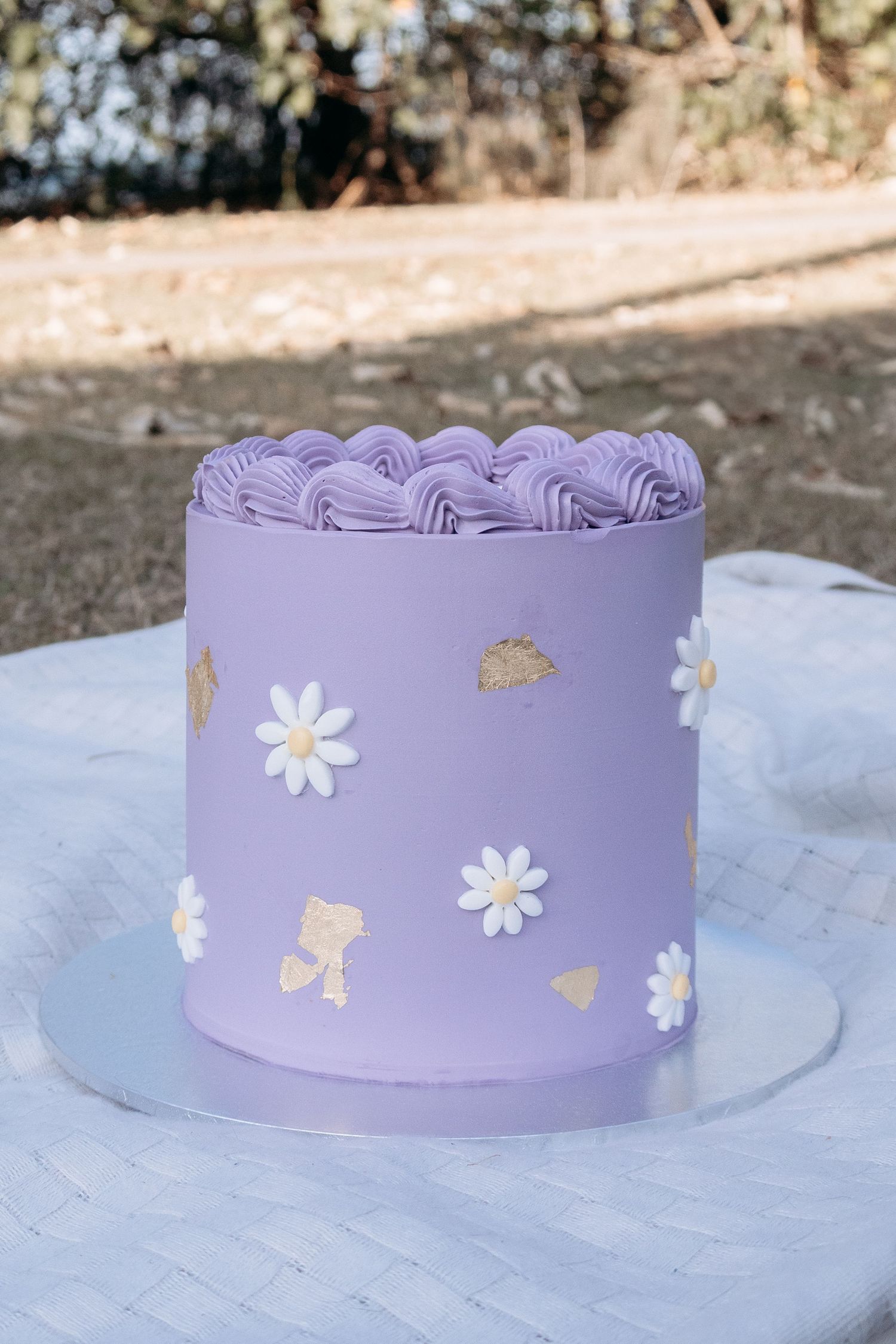 Cake smash photography documenting a first birthday filled with mess, laughter, and fun