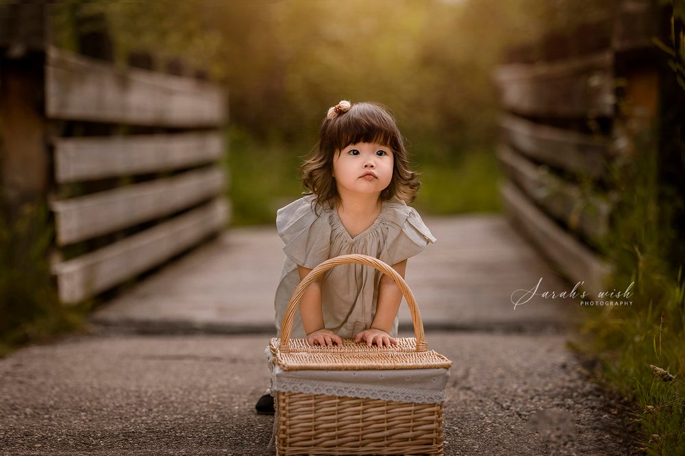 Calgary Newborn, Baby, Maternity, Milestone & Family Photography | 10+ Years Expertise | 100% Client Satisfaction
