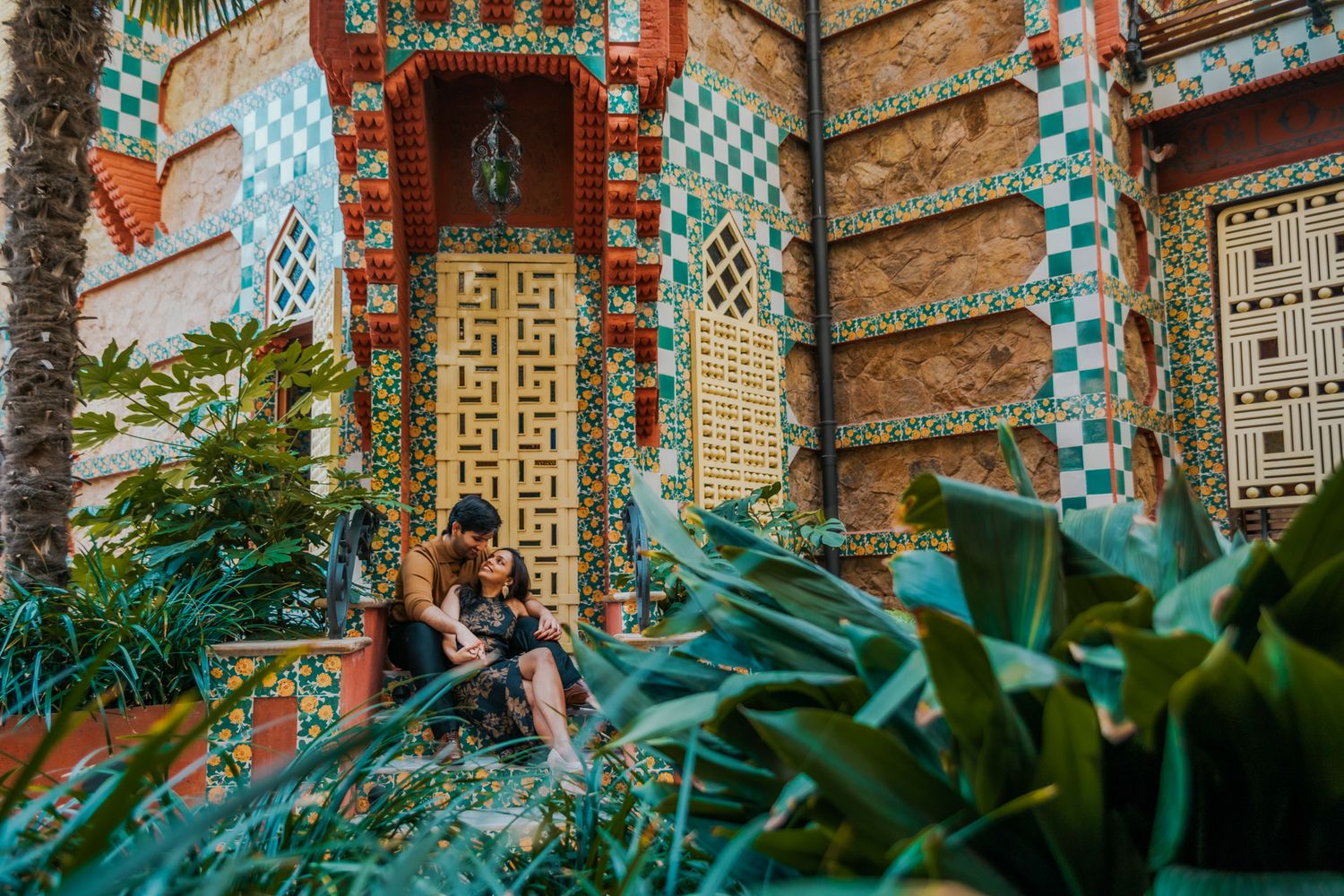 intimate moment at Casa Vicens in Barcelona
