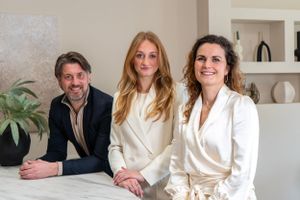 Teamfoto business shoot in daglichtstudio in Arnhem
