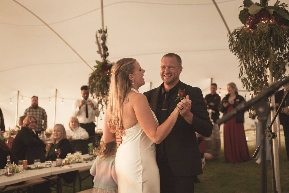 Wedding photography on the Kapiti Coast, Wellington by professional wedding photographer Andy Snaps.