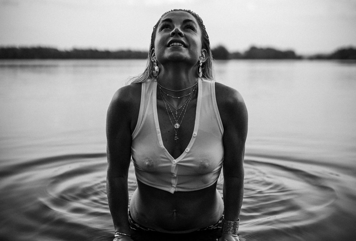 Vyherni fotografie ve fotograficke soutezi Czech Art Photo 2025 v kategorii Umelecky akt, udeleno oceneni "cena poroty" (Sara Saudkova)