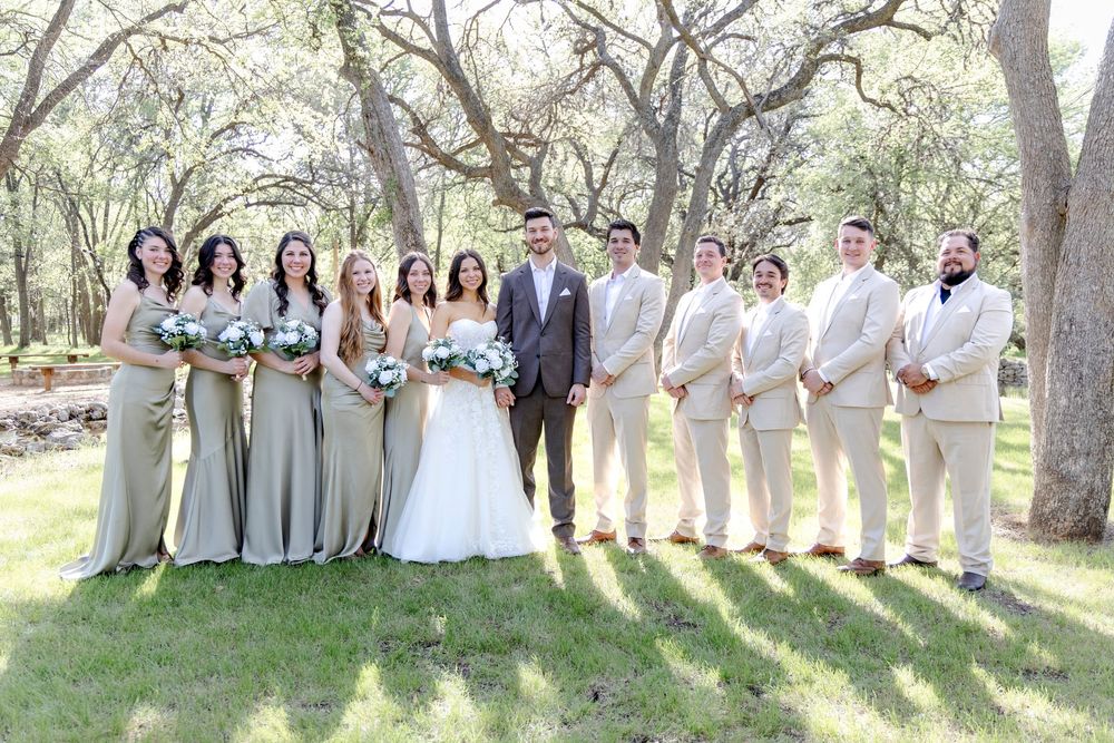 Light and airy Austin wedding photography for romantic celebrations