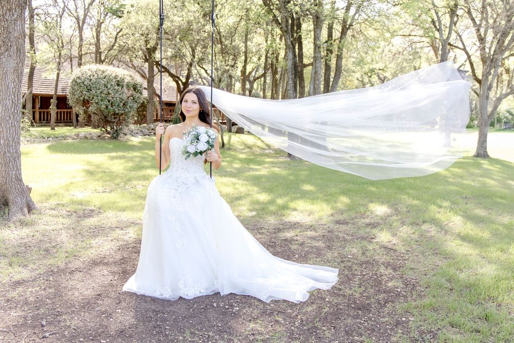 Austin wedding photographer making couples feel comfortable and confident