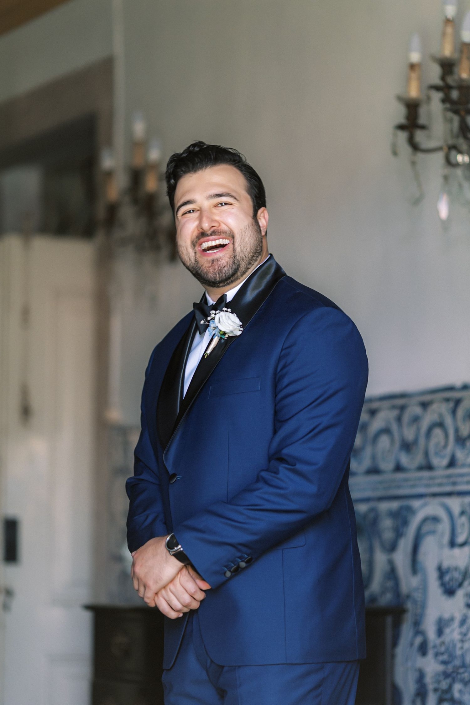 Groom portraits before the ceremony at Quinta do Torneiro wedding venue in Lisbon, Portugal