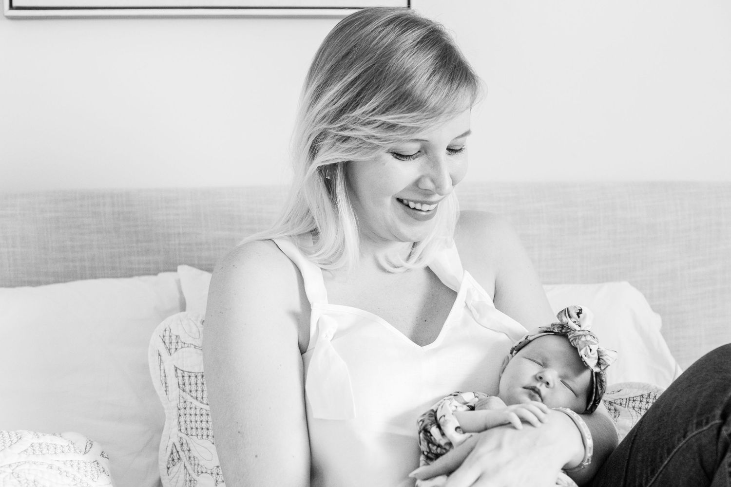Newborn portrait. Mother and baby. Guaynabo, Puerto Rico.