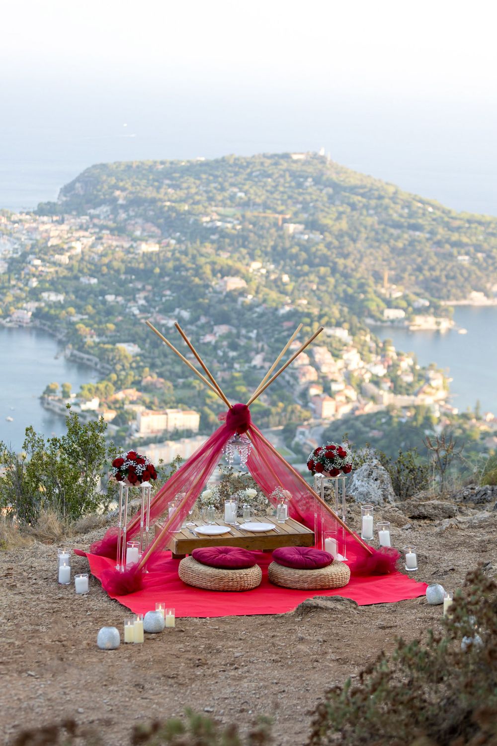 Demande en mariage romantique sur les hauteurs de villefranche sur mer au plateau Saint Michel