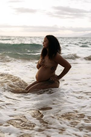 Destination travel beach session by Amber Reda Photography