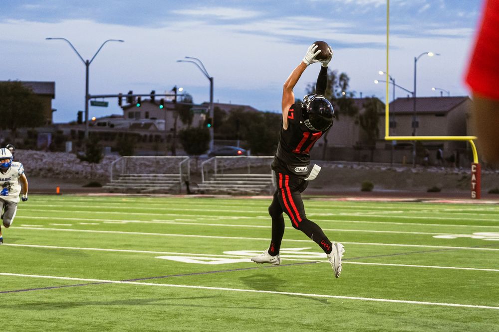 Football player making a catch