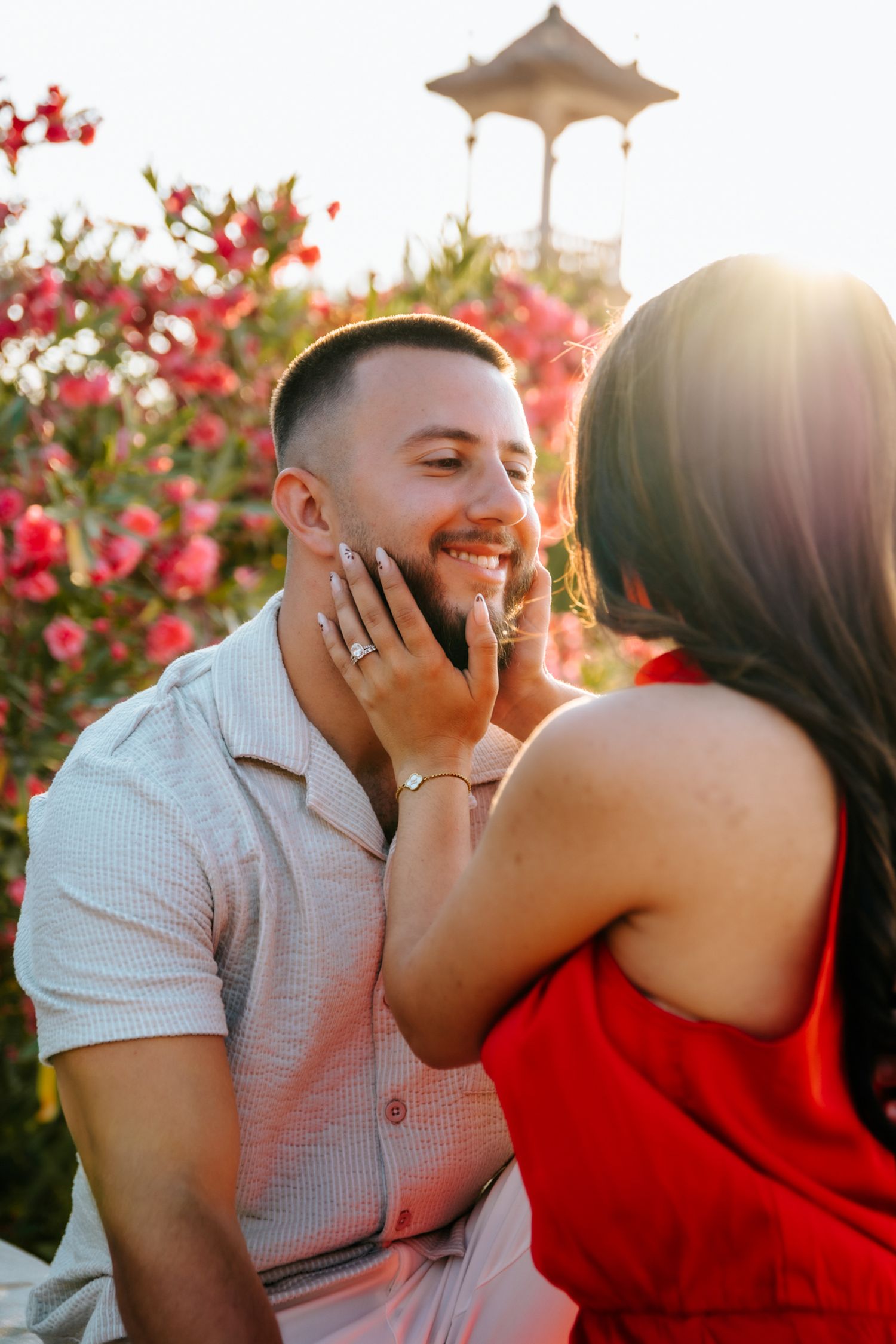 Candid laughter of Ajla & Hako during their honeymoon session.
