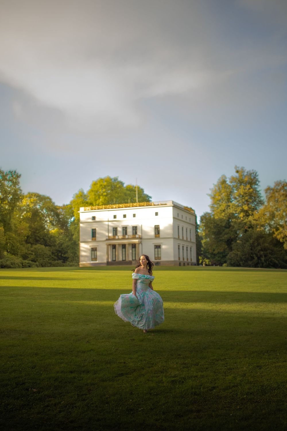 cinematic portrait in hamburg during golden hour inspired by bridgerton