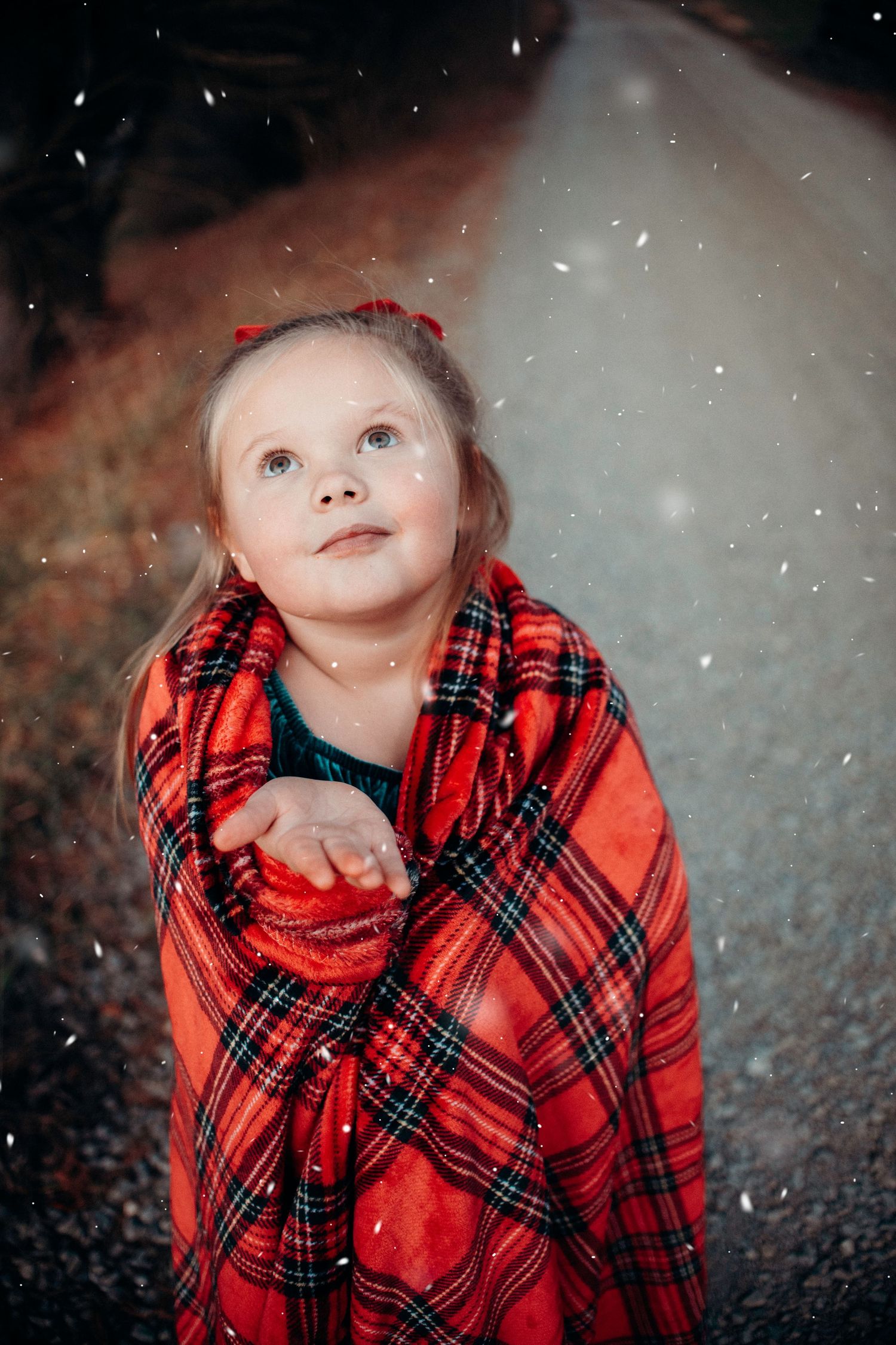 Snowy Kids Christmas Portrait taken in Grahams Forge, VA.