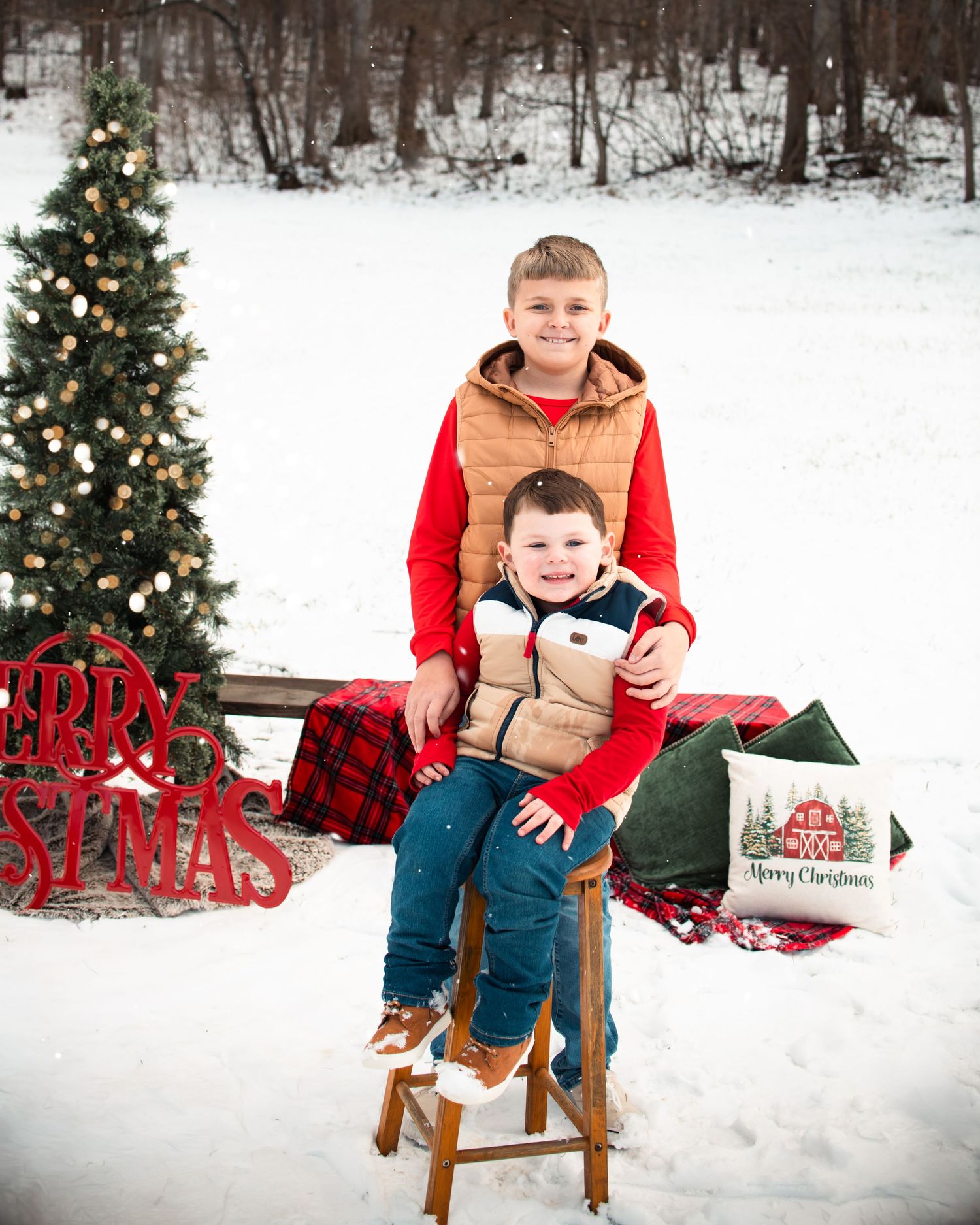 Snowy Kids Christmas Portrait taken in Grahams Forge, VA.