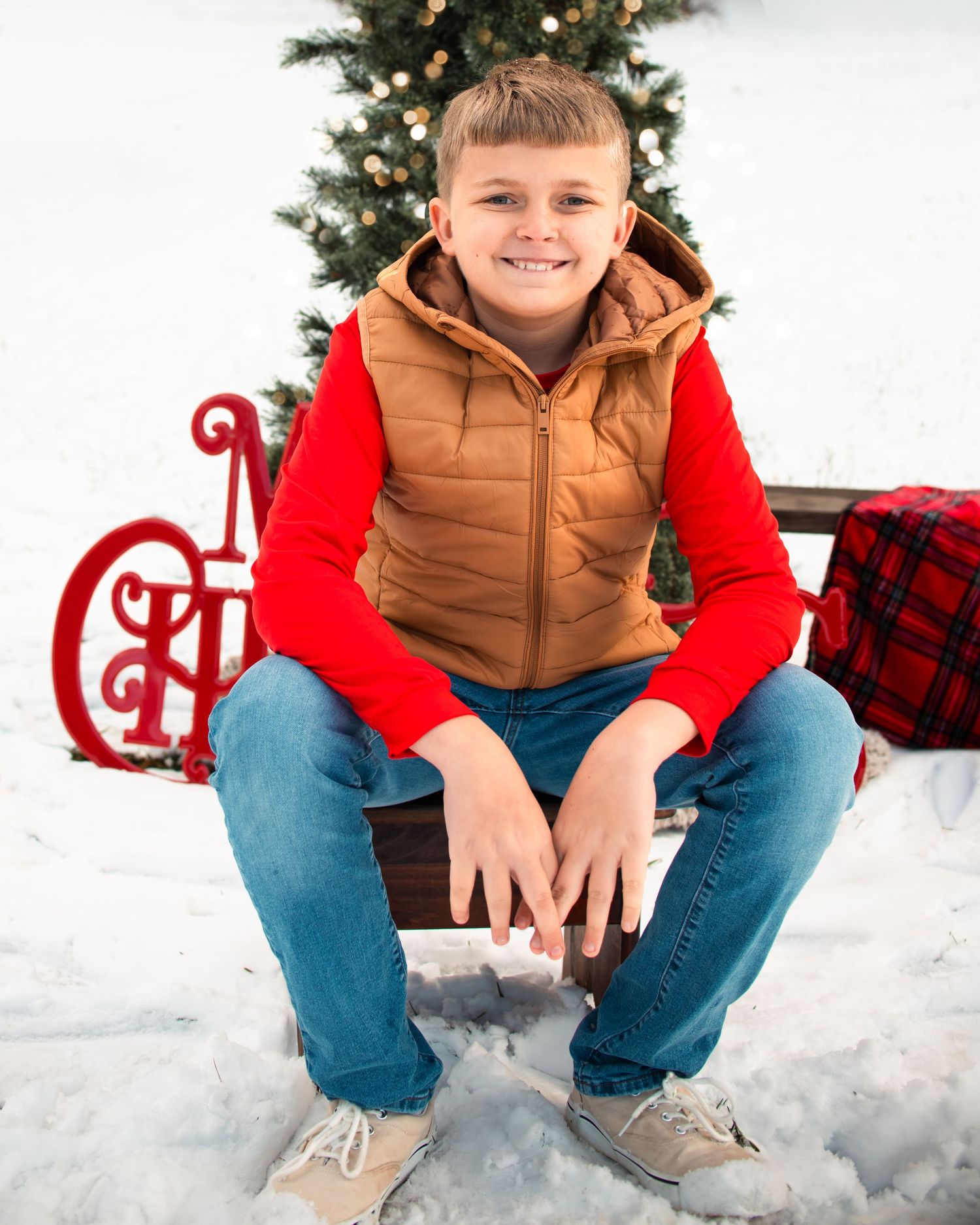Snowy Kids Christmas Portrait taken in Grahams Forge, VA.
