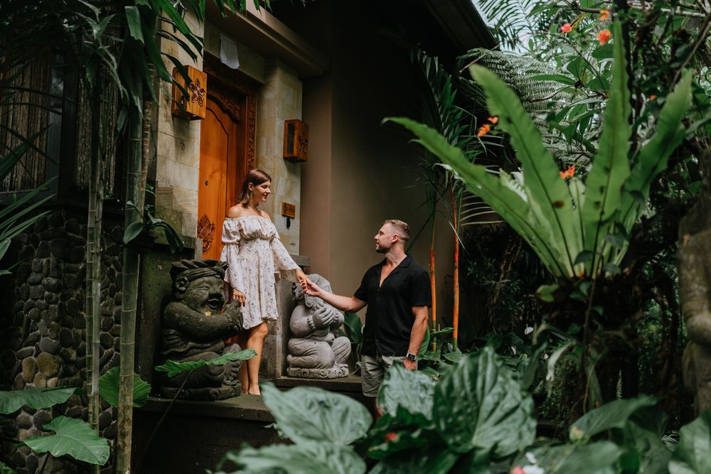 Honeymoon couple photography in Bali at a luxury resort