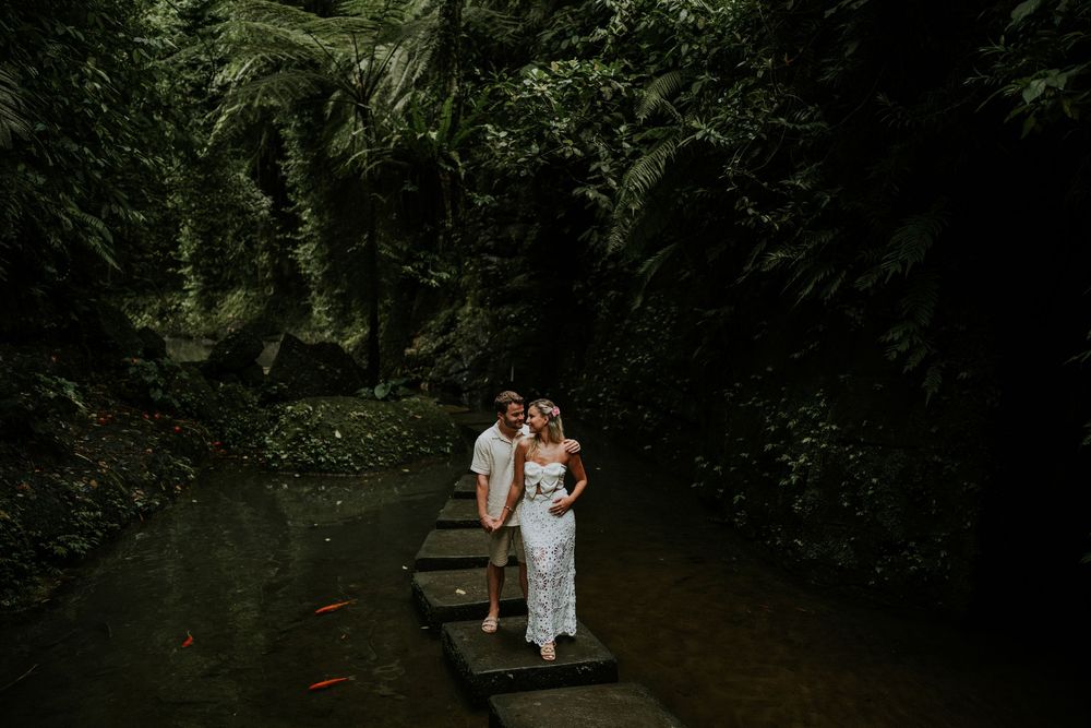 Bali couple photography outdoors