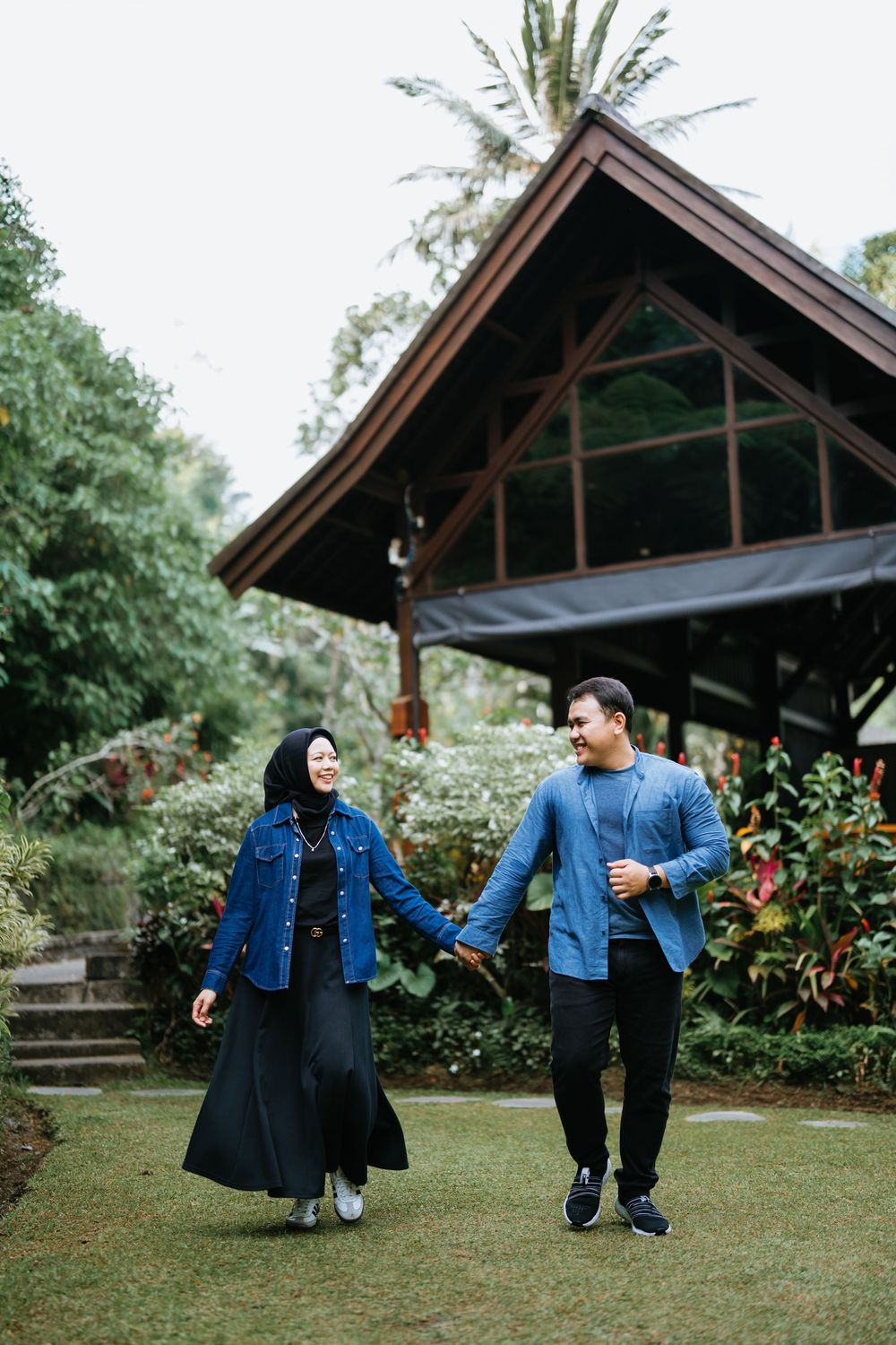 Bali couple photography services at Ubud