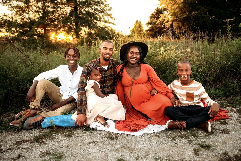 St. Louis Family Photographer Ashley Dawn Photography Towne Park, Wentzville, MO  Photographer Maternity Pregnancy Photos