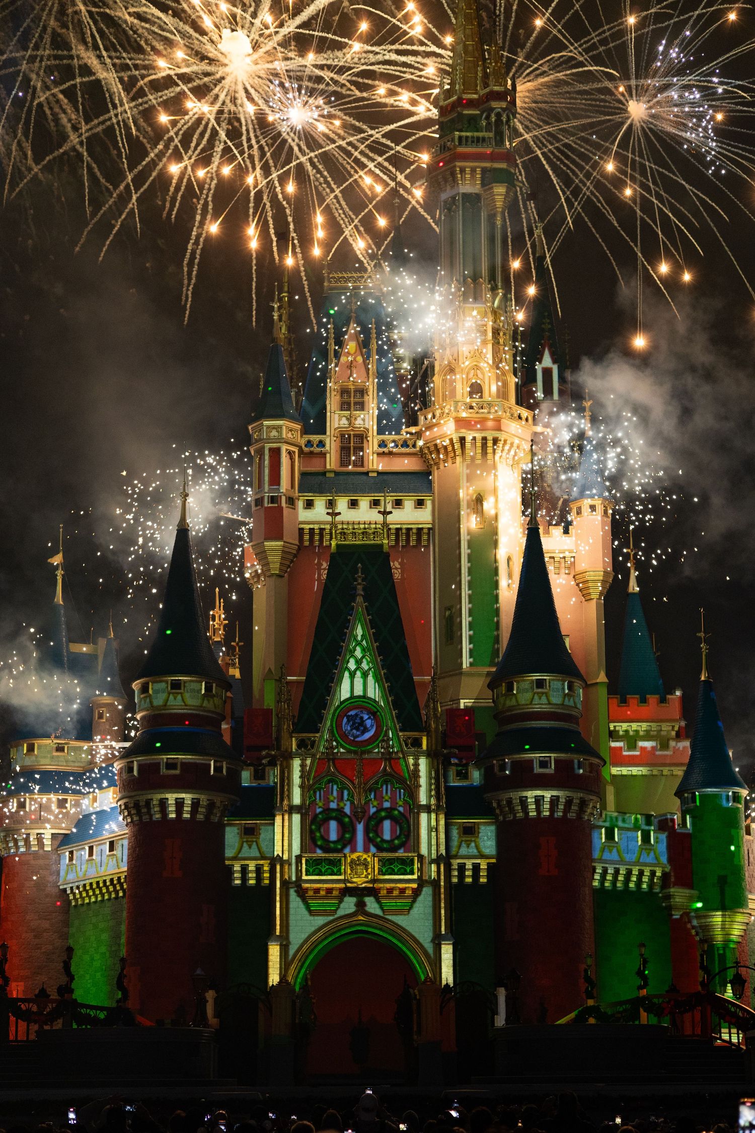 mickeys very merry christmas party