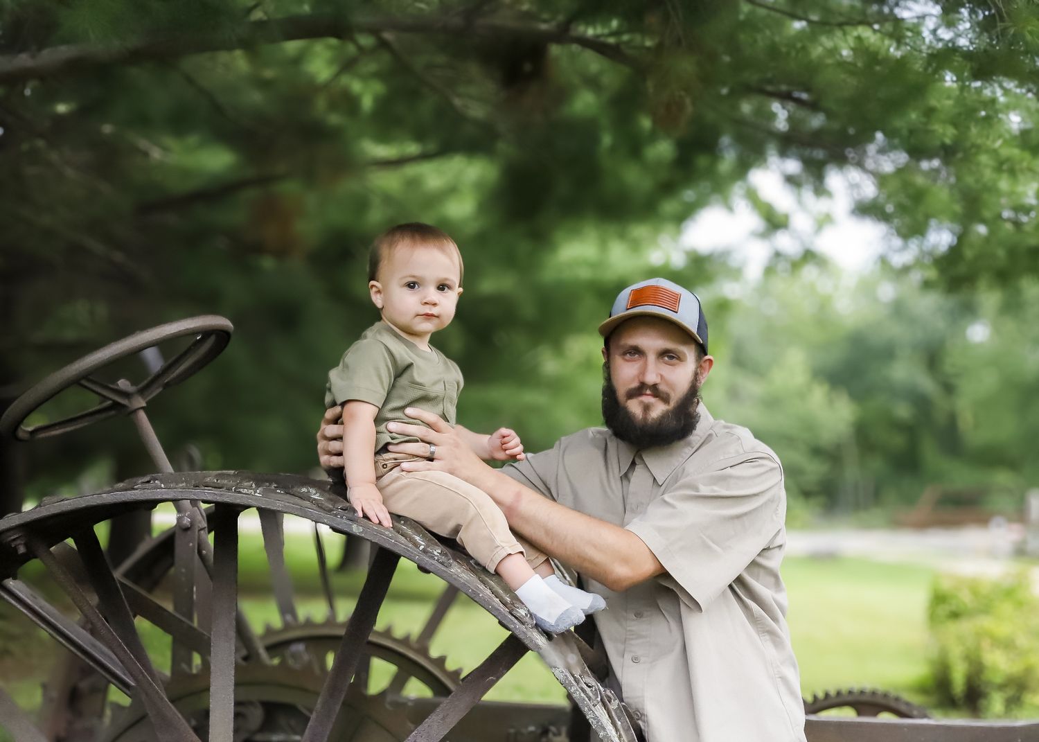 Family Portrait
Professional Photographer Janesville Wisconsin
outdoors
natural light photography